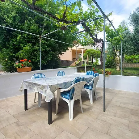 Kraljic - Krk215 By Interhome Apartmán