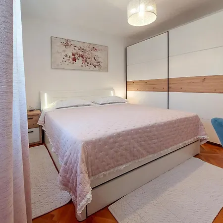 Apartmán Kraljic - Krk215 By Interhome Kornić